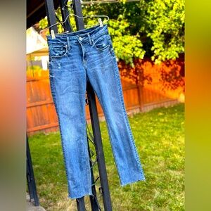 Silver Jeans Co. Women's Boyfriend Mid Rise Slim Leg Jeans Size 25 (27 long)